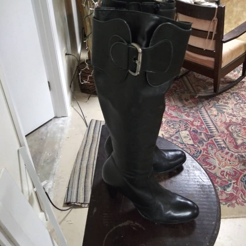 Antonio Melani Black leather boots